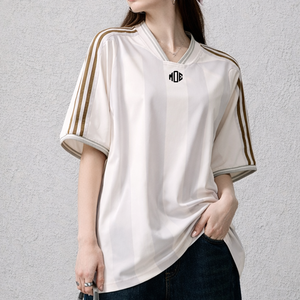 Maillot de football américain tendance 2026 pour femme, coupe oversize à rayures, léger et respirant en polyester, haut de sport décontracté, marque privée OEM - Product Image 5