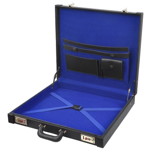 Étui rigide personnalisé pour tablier de Maître Maçon de Loge Bleue, mallette noire pour insignes avec nom de Loge, grade et année personnalisés, et emblème maçonnique - Product Image 3