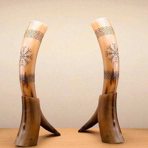 Soporte para Cuerno de Cerveza de la Mejor Calidad con Cuerno Vikingo Genuino Hecho a Mano de Latón para Cerveza y Vino, Jarra de Cuerno Natural de la India - Product Image 1