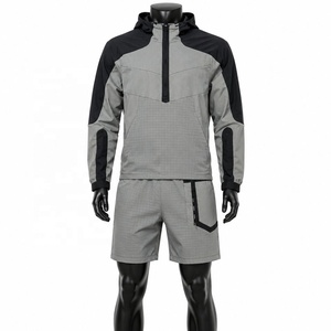 Conjunto Deportivo TriPro para Hombre, Chaqueta y Pantalones Cortos con Capucha, Impermeables, Ligeros, para Correr y Entrenar, con Logotipo Frontal - Product Image 1