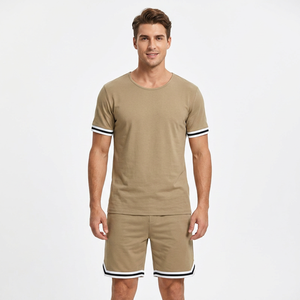Conjunto de Camiseta y Pantalones Cortos de Algodón de Color Sólido para Hombre, con Ribete en Contraste en la Parte Delantera, Corte Regular, Estilo Casual, Cuello Redondo, Manga Corta, Tejido de Punto, 180g - Product Image 1