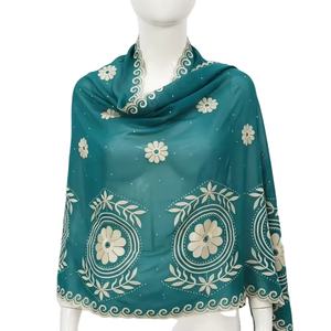 Paquete de 12 Chales de Algodón Voile de Lujo para Mujer – Suaves, Transpirables, con Encaje Floral y Pedrería, Largos, para Uso Diario, Hijab Africano Musulmán - Product Image 1