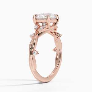 Anillo de Compromiso Bhatiya Gems Jewels Azalea Twist con Diamantes, Chapado en Oro de 14K, Engaste de Garras, Corte Ovalado, Moissanita Unisex, Certificado GRA - Product Image 4