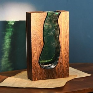 Vase décoratif contemporain en bois de teck écologique léger avec incrustation de verre |   Pot de fleurs artisanal Aqudus Saleem en gros - Product Image 2