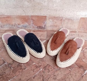 Babouches pour femmes en raphia et cuir suédé véritable – Chaussures marocaines artisanales confortables - Product Image 1