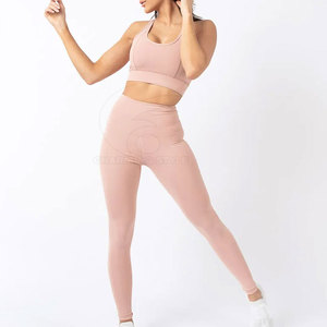 Tenue de sport respirante et élégante avec leggings stretch taille haute et soutien-gorge de sport pour l'entraînement et la salle de sport - Product Image 2