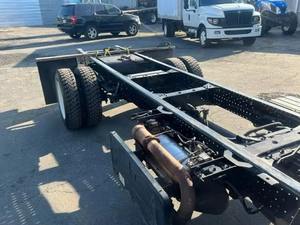 Camión Tractor Diésel de Alto Rendimiento de 10 Ruedas 6x4 para Logística de Carga Pesada y Transporte por Carretera - Product Image 6