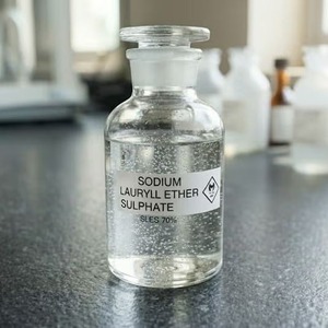 สารลดแรงตึงผิวชนิดอะนิออนิก พรีเมียม SLES 70% สำหรับแชมพู น้ำยาซักผ้า น้ำยาล้างจาน และการทำความสะอาดในครัวเรือน - Product Image 1