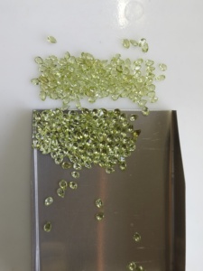 Peridoto Verde Natural, Corte Pera de 3x2MM, Gemas Sueltas de la Mejor Calidad para Joyería, Red Mountain Gems India - Product Image 6