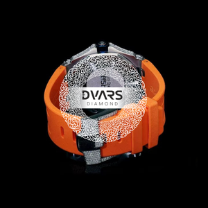 Montre de luxe sophistiquée en quartz avec verre de moissanite antique, bracelet en caoutchouc, boîtier argenté, design intemporel et élégant, aiguilles - Product Image 3