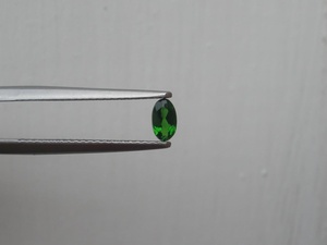 Diopsido Verde Cromado Ovalado, Gema Suelta Facetada de 5x3mm - Product Image 5