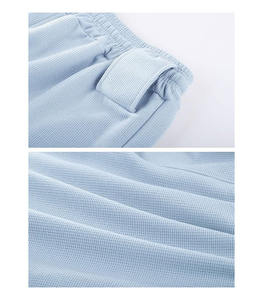 Shorts décontractés pour hommes en molleton 100 % coton, coupe classique, taille haute élastique, anti-plis, multi-poches, couleur personnalisable, pour usage quotidien - Product Image 3