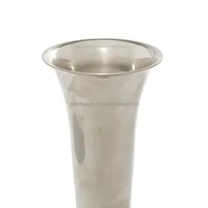 Jarrón de Metal Texturizado Moderno, Decoración Floral Elegante de Tendencia, Jarrón de Metal Hecho a Mano con Estilo, Decoración de Estilo de Vida, Zahid Exports en India - Product Image 2