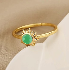 แหวนพลอยแคลเซโดนีสีเขียวทรงเหลี่ยม - แหวนปรับขนาดได้ชุบทองสำหรับผู้หญิง - Product Image 4