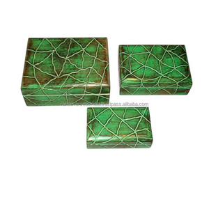 Organizador de joyas de madera de calidad excepcional Caja de baratijas de diseño único en múltiples estilos Ofrecido a precios razonables - Product Image 1