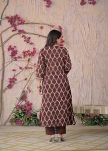 Conjunto de Traje de Algodón Color Chocolate de 60x60 cm para Mujer, con Kurta Elegante, Pantalón y Dupatta Suave - Product Image 3