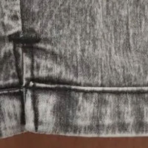 กางเกงขาสั้นออกกำลังกายผู้ชายขายส่ง สไตล์วินเทจ สีซีดแบบฟอกกรด ผ้าโพลีเอสเตอร์ผสมคอตตอน แห้งเร็ว สกรีนโลโก้ด้านหน้าตามสั่ง - Product Image 4