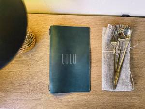 Porta Menús de Cuero Genuino de Lujo Clásico al por Mayor, Resistente al Agua, Ligero, para Restaurante LMC-0228 - Product Image 4