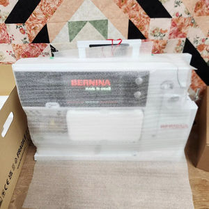 Máquina de Coser, Acolchar y Bordar 880 Plus, Nueva y de Alta Demanda, Tijeras para Cabello - Product Image 1