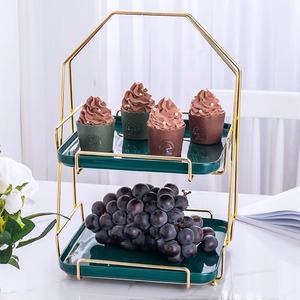 Support à gâteau élégant vert et or, idéal pour servir à la maison, lors de réceptions et pour la décoration de table de desserts, vente en gros depuis l'Inde - Product Image 1