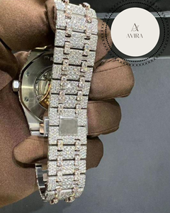 <b>Arabic</b> Direct Factory Supply Luxury Iced Out Gold Diamond <b>Watch</b> for Men Women Parties and Daily Wear Available for Factory price - Product Image 4