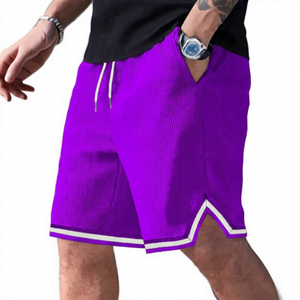 Shorts pour homme en tissu mesh respirant, couleur noire unie, avec cordon de serrage blanc à la taille, vêtements de sport décontractés - Product Image 3