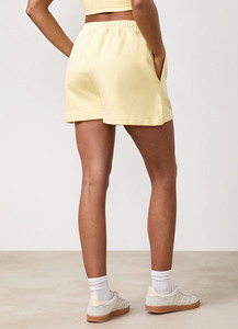 Shorts Deportivos para Mujer, Diseño Personalizado con Logotipo, Color Amarillo Mantequilla, Cintura Elástica Corta, Algodón Transpirable, para Gimnasio y Running - Product Image 2