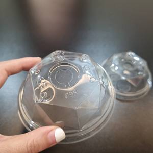 ฝาพลาสติก PET ใสแบบใช้แล้วทิ้ง ขนาด 90/93/95 มม. ปลอดสาร BPA เป็นมิตรกับสิ่งแวดล้อม สำหรับบรรจุภัณฑ์เครื่องดื่ม แบบโดมและแบบแบน - Product Image 2