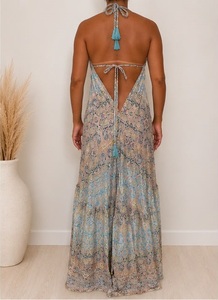 Vestido maxi bohemio con estampado, corte holgado, cintura imperio, sin mangas, con tirantes finos, patrón paisley, de gasa, largo hasta el suelo, para verano. - Product Image 2