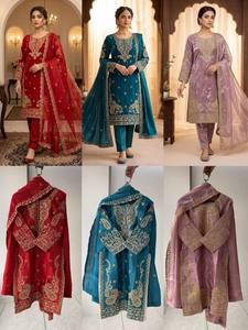 Costume romain en verre pour femme, de créateur, avec broderie cordonnée devant et derrière et dupatta assorti - Product Image 2