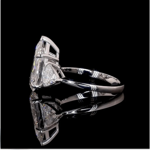 Nouvelle bague à trois pierres en diamant de laboratoire taille poire, certifiée IGI et pureté VVS-VS, pour femme, provenant d'un fournisseur indien - Product Image 3