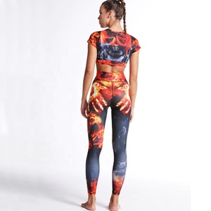 Offre Spéciale réversible entièrement Sublimation imprimé à manches courtes unisexe Yoga Legging ensemble écologique à séchage rapide sans couture - Product Image 4