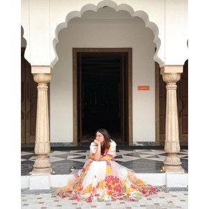 Dernière impression florale Lehenga pour les fêtes Belles robes de club - Product Image 2