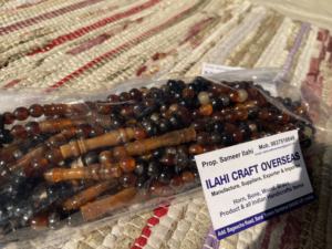 Tasbih Misbaha de 33 cuentas de cuerno de búfalo pulido, rústico, islámico moderno, ecológico y religioso de ILAHI, de Uttar Pradesh - Product Image 5