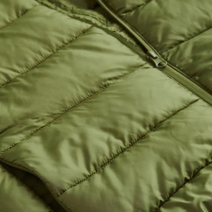 Chaqueta Acolchada Ligera con Capucha para Hombre, Alternativa al Plumón, Abrigo de Invierno Verde Oliva con Cierre, Venta al Por Mayor - Product Image 6