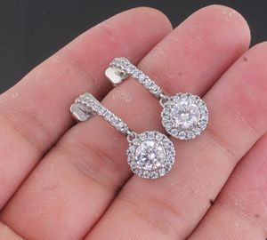 Boucles d'oreilles clous en argent plaqué avec pierres CZ taille ronde, topaze blanche naturelle et zircon – Bijoux classiques en pierres précieuses rondes en gros - Product Image 3
