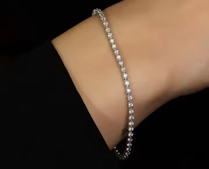 Bracelet en moissanite de forme ronde personnalisé, serti de diamants, en or jaune/blanc/rose 18 carats pour femmes - Product Image 4