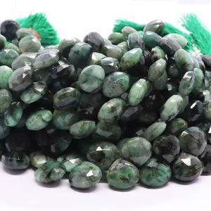 Cuentas de Esmeralda Natural Facetadas en Forma de Corazón de 10-11 mm, Cuentas de Piedras Preciosas de Esmeralda Natural de 8 Pulgadas, Cuentas de Esmeralda en Forma de Corazón para Joyería - Product Image 1