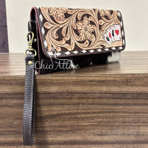 Nouvelle Pochette Élégante Faite Main en Cuir de Vachette avec Motif Floral Gravé et Portefeuille à Cartes de Jeu pour Femme - Product Image 1