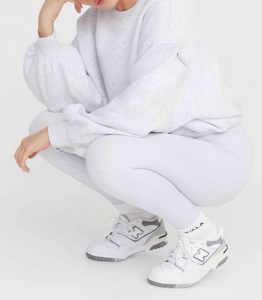 Sweat-shirt blanc à col rond pour femme, manches longues, couleur unie, coupe décontractée, 100% coton, poids moyen, respirant, idéal pour l'automne - Product Image 6