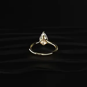 Anillo de Diamante Cultivado en Laboratorio con Corte Pera, 1CT, Color DE, Claridad VVS-VS, Certificado IGI, Conjunto de Anillos de Compromiso de Oro Amarillo - Product Image 4