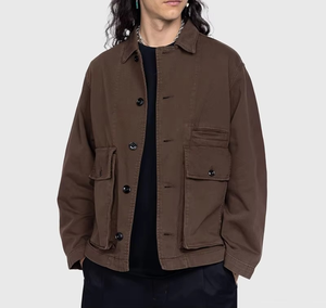 เสื้อแจ็คเก็ตผ้าแคนวาสทรงสลิมแบบยูนิเซ็กซ์ หลายกระเป๋า สไตล์ซาฟารี แขนยาว เหมาะสำหรับกิจกรรมกลางแจ้ง ชุดลำลองสำหรับทำงาน รับผลิตแบบ OEM ODM จำหน่ายส่ง - Product Image 4