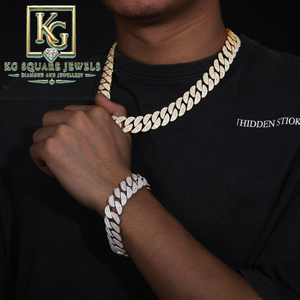 Collar de Cadena con Eslabones de Plata de Ley 925 Chapado en Oro con Incrustaciones de Moissanita para Hombre, KG Square Jewels - Product Image 1