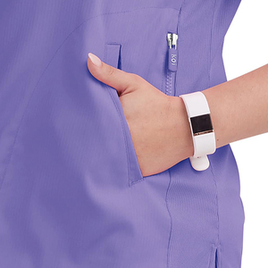 Conjunto de Uniforme Médico de Verano de Alta Calidad Personalizable con Blusa y Pantalón de Manga Corta, Algodón y Poliéster - Product Image 3