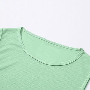 Camiseta deportiva premium para hombre, transpirable, de secado rápido, para gimnasio, entrenamiento deportivo, sin mangas - Product Image 4