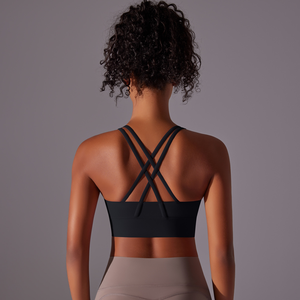 Nouveau soutien-gorge de sport respirant 2025 grande taille à fines bretelles pour femme, rembourré, avec logo frontal, idéal pour la gym, la course et l'entraînement - Product Image 5