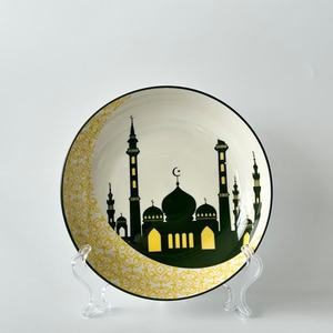 Service de vaisselle en céramique durable et écologique de conception européenne, avec motif à bord doré, assiettes noires et dorées pour restaurants et fêtes - Product Image 3