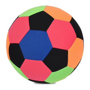 Arqen Industries - Balón de Fútbol Infantil Ligero, Acolchado, de Tela Interlock, con Logotipo Personalizado, Colores Personalizables, para Entrenamiento en Interiores y Exteriores - Product Image 3