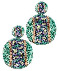 Pendientes bordados con cuentas hechos a mano de estilo elegante, joyería colorida y ligera para mujer, perfecta para looks festivos - Product Image 4