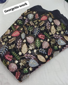 Tela Georgette Premium con Bordado Floral Multicolor de 195 GSM y 44 Pulgadas de Ancho, Diseño Floral para Vestidos de Fiesta, 5 Metros - Product Image 3